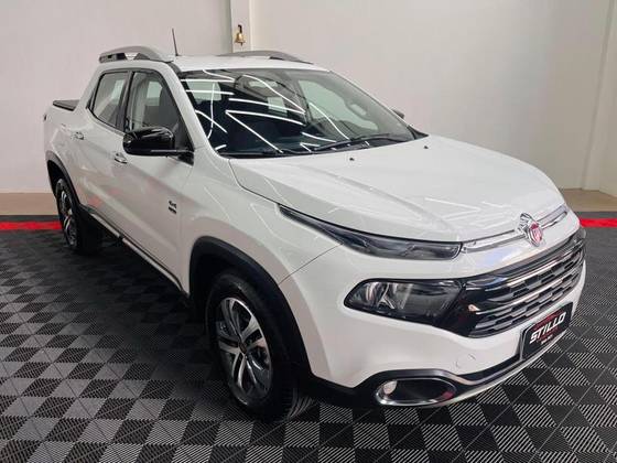 FIAT TORO 2.0 16V TURBO DIESEL VOLCANO 4WD AT9